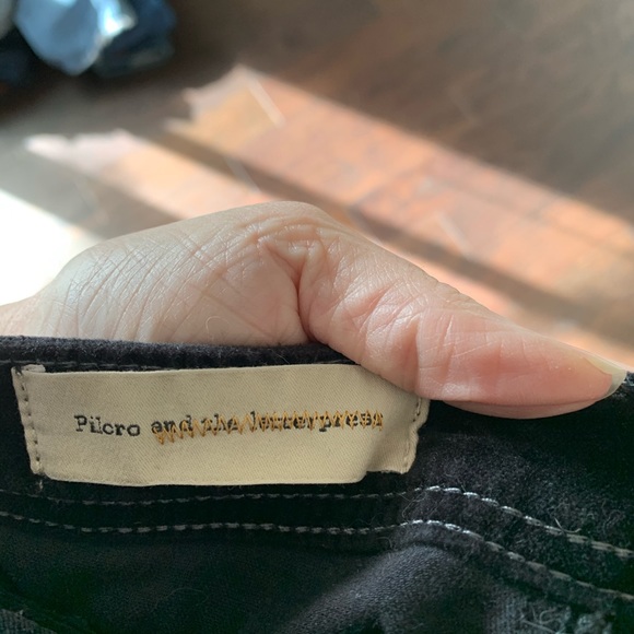 ❤️Pilcro Black Velvet Skinny Pants Serif 29x30 - Picture 2 of 9